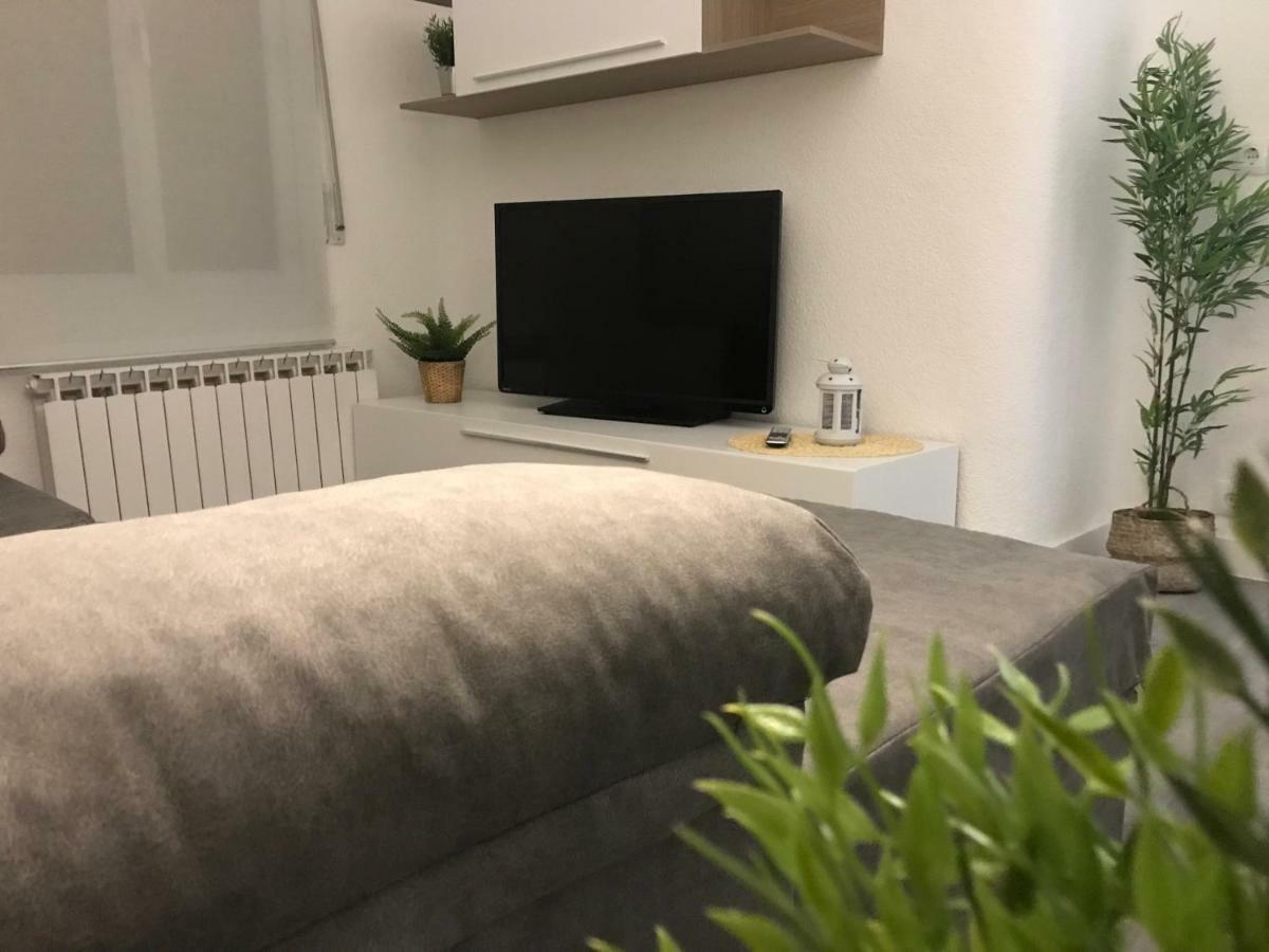 Apartamento Del Sueno Con Aire Acondicionado Logrono Luaran gambar